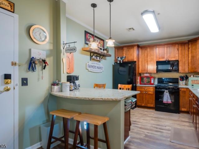 319 Regency Pl, Unit 319, Woodbridge, NJ 07095 | MLS #22613