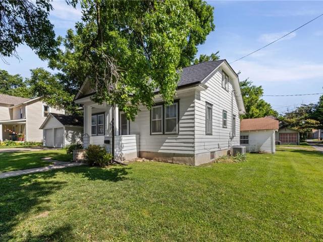 319 W 5th Street