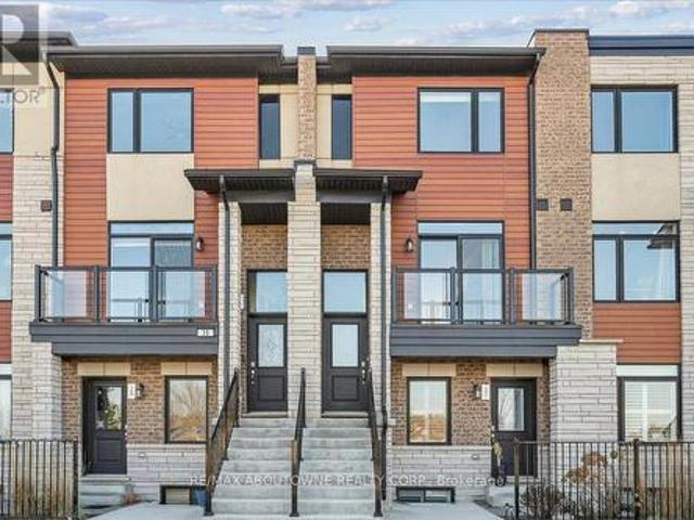 31 590 North Service Road, Hamilton, ON, L8E 0K5 townhouse for sale | Listing ID X13678 | Royal LePage