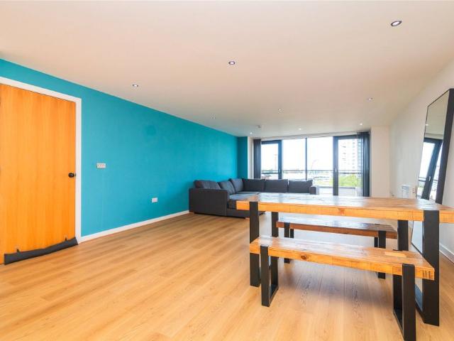 3/1, 72 Lancefield Quay