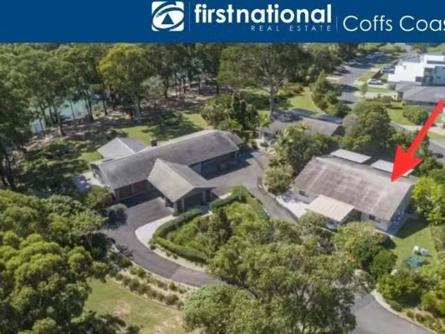 3/1 9 Tidal Crescent, Moonee Beach House for rent Listed by F.