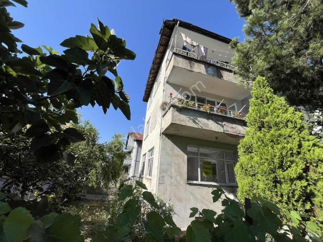 3+1 145 M2 Valilik,belediye Ve Adliye Yakını Satılık Daire