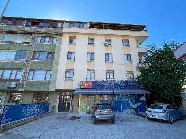 3+1 1.kat Şehir Hastanesi Karşısı İvedik Metro Yakını Kelepir !