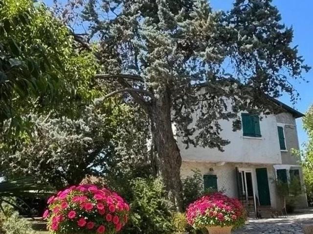 31 270 Cugnaux Maison Bourgeoise T4 T3 T2 9 Piec. 220m² Cugnaux