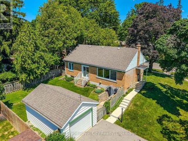 31 Torrance Crescent, Guelph Exhibition Park, ON, N1H 1T5 house for sale | Listing ID X13634 | Royal LePage