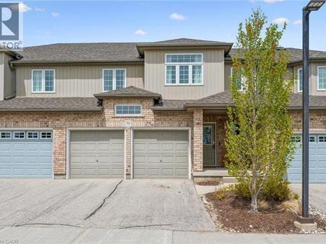31 Townsend Drive Unit# 70, Breslau, ON, N0B 1M0 townhouse for sale | Listing ID 40831 | Royal LePage