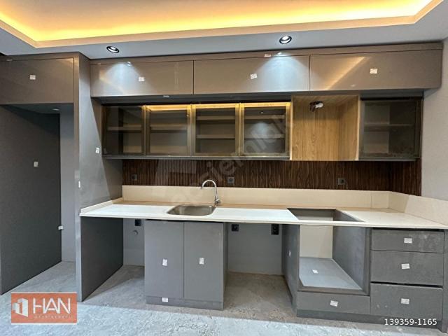 3+1 TRAMVAY DİBİ KONUM HARİKASI 135 M2 KATTA ASANSÖRLÜ SIFIR DAİRE