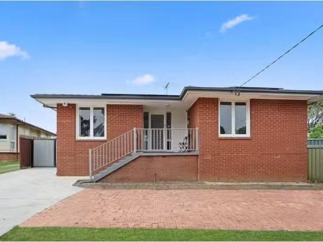 31 Van Diemen Avenue, WILLMOT House for rent Listed by Kayla.