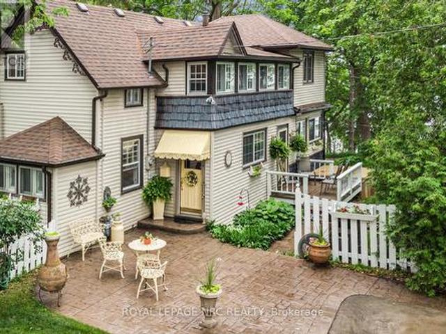 31 Victoria Terrace N, Grimsby Beach, ON, L3M 2E6 Luxury House for sale | Listing ID X13436 | Royal LePage Carriage Trade Luxury Properties