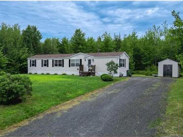 31 Wendy Cres, Rusagonis, NB, E3B 0M5 house for sale | Listing ID NB143733 | Royal LePage