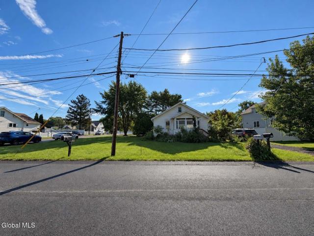 31 Western Avenue
