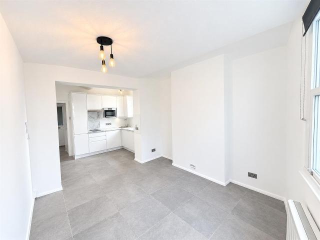 31 Windsor Court, Windsor Street, Brighton BN1, Studio to rent, £1,100 pcm | PrimeLocation