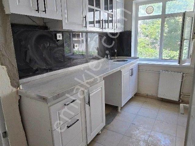 3+1 Yüksek Giriş Aydık Sokakta Merkezi Konum Kiralık Daire Yıldız Emlak'tan