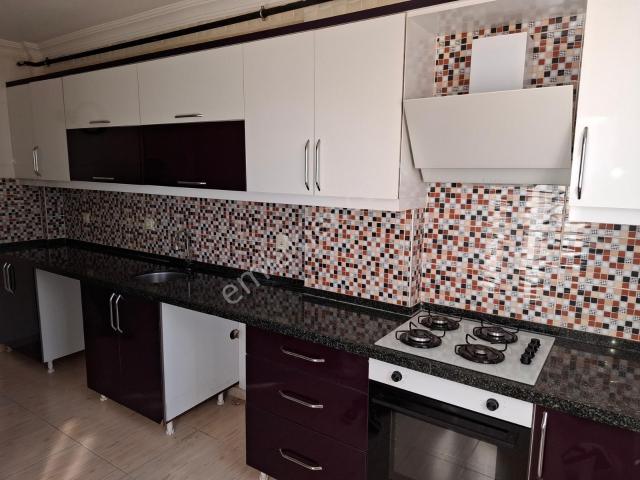 3+1 Yüzüncü Yıl Da Doğalgazlı Kapalı Mutfak Kiralık 23500tl.