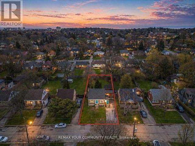 31 Allister Avenue, Toronto, ON, M1M 3L1 house for sale | Listing ID E13615 | Royal LePage
