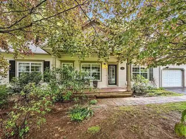 31 Anderson Boulevard, Kentville, NS, B4N 5H2 house for sale.