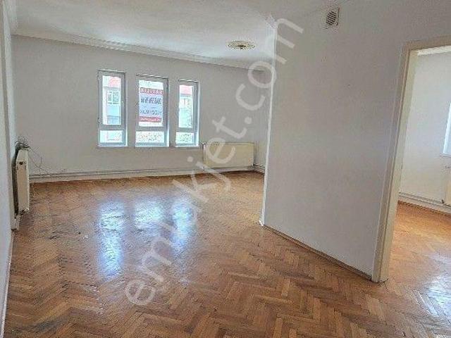 3+1 Asım Gündüz Cd Üstü Ara Kat Ön Cephe Kiralık Daire Yıldız Emlak'tan