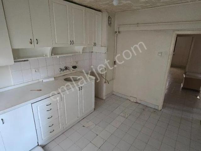 3+1 Asım Gündüz Cd Üstü Bağımsız Salon 3 Cepheli Geniş Kullanışlı Satılık Daire Yıldız Emlak'tan