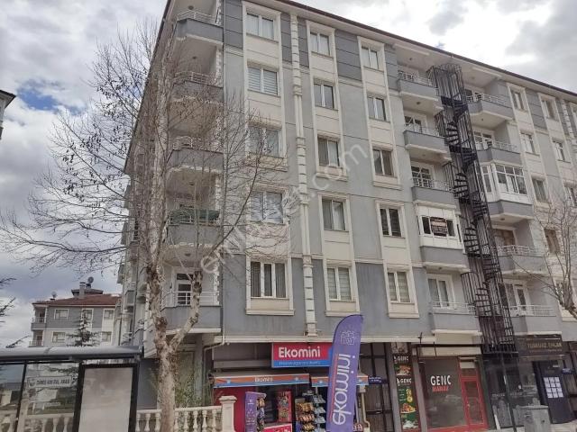 3+1 Asansörlü Isı Yalıtımlı Balkonlu Full Eşyalı Mobilyalı