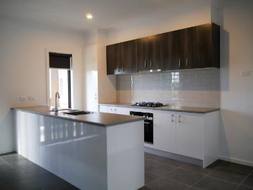 31 Astley Drive, Strathtulloh VIC 3338 Townhouse For Rent | Domain