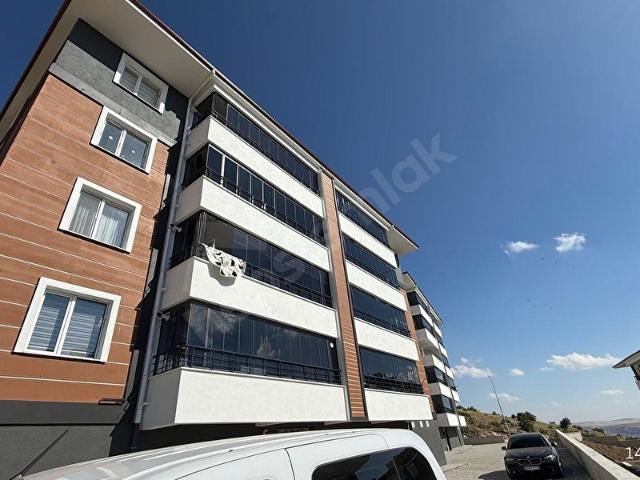 3+1 ARA KATTA İÇİ YAPILI SATILIK SIFIR DAİRE BURCU EMLAKTAN
