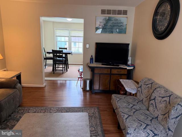 31 Arwell Court # 15F