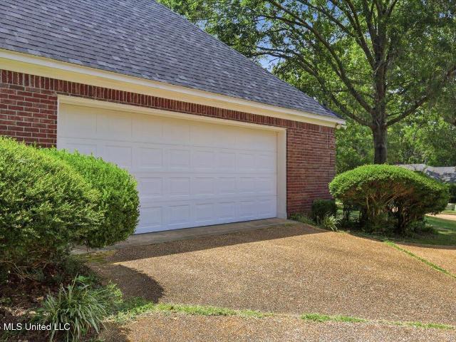 31 Avery Circle