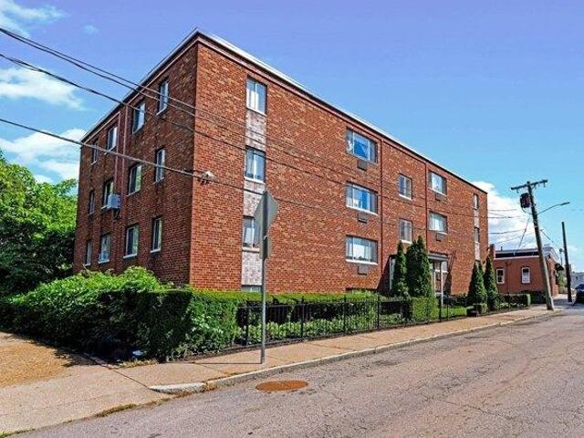 31 bedroom, Boston MA 02124 105998145