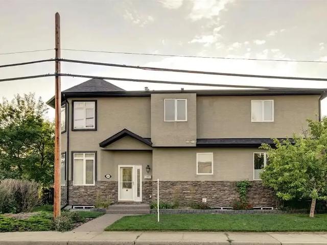 3+1 Bedroom House — 3 Bedrooms+ Den Duplex