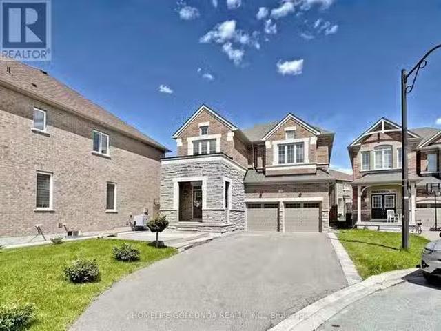 31 Bolsby Court, Aurora, ON, L4G 1B7 house for sale Listing.