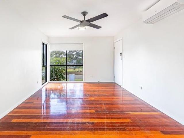 31 Blaxland Cr, Vincent
