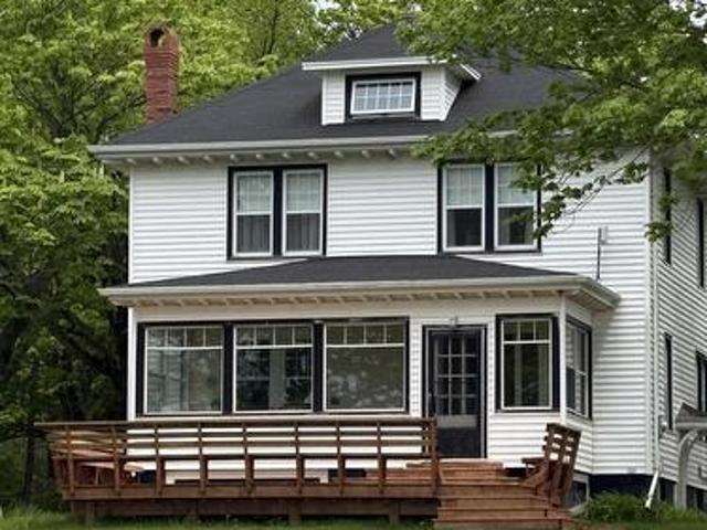 31 Breakwater Street, Souris, PE, C0A 2B0 house for sale | Listing ID 202615 | Royal LePage