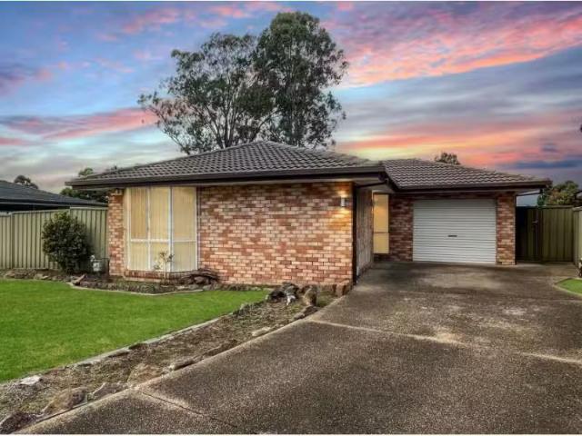 31 Calida Crescent, Hassall Grove House for rent Listed by El.