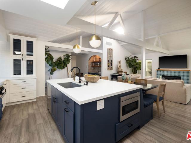 31 Cedar Lane