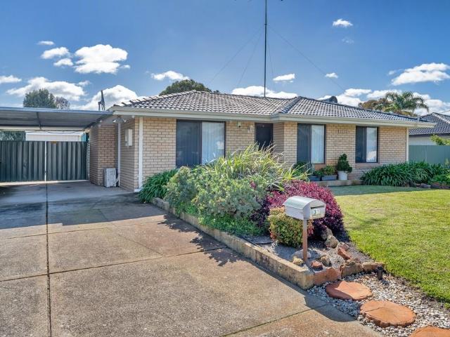 31 Doongin Road, GREENFIELDS, WA 6210