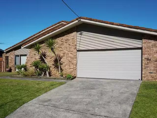 31 Dymock Street, Balgownie, NSW 2519