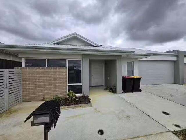 31 Edenvale Drive, Hilbert, WA 6112