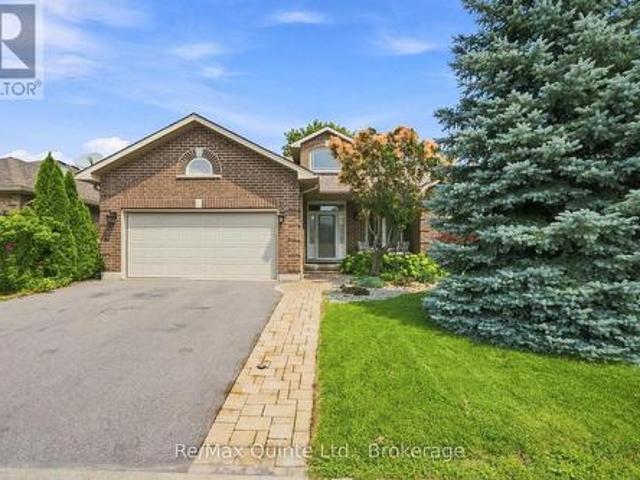 31 Essex Drive, Belleville Thurlow Ward, ON, K8N 0M9 house for sale | Listing ID X13679 | Royal LePage