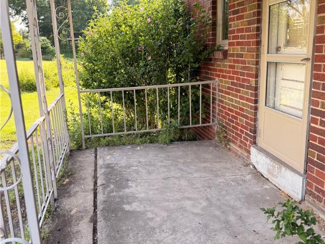 31 Ewing Rd