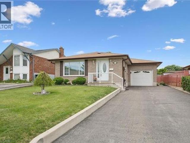 31 Faial Road, Cambridge, ON, N1R 6Y1 house for sale | Listing ID 40843 | Royal LePage