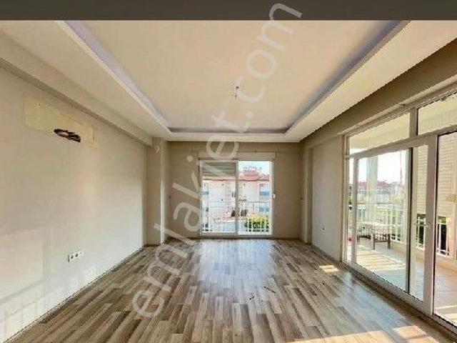 3+1 Ferah Sarılar Nur Pastahanesinin Arkasında