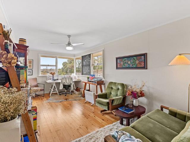 31 Flinders Street, Centenary Heights