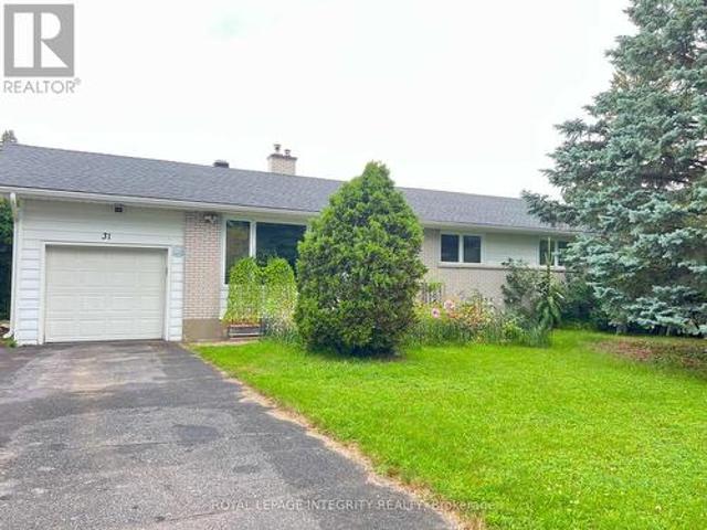 31 Gary Avenue, Ottawa, ON, K2G 3L2 house for lease | Listing ID X13693 | Royal LePage