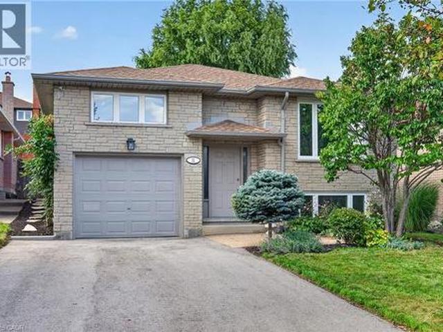 31 Gilcrest Street, Hamilton, ON, L9C 7G9 house for sale | Listing ID 40861 | Royal LePage
