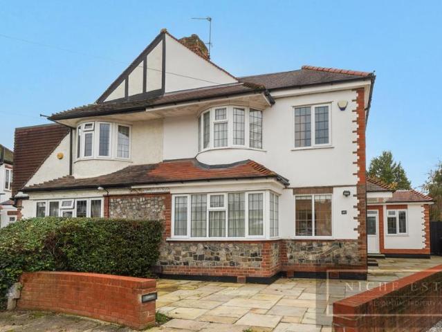 31 Great Bushey Drive, London, N20 8QJ, United Kingdom | 4 bed duplex for rent #135553305 | Rentberry