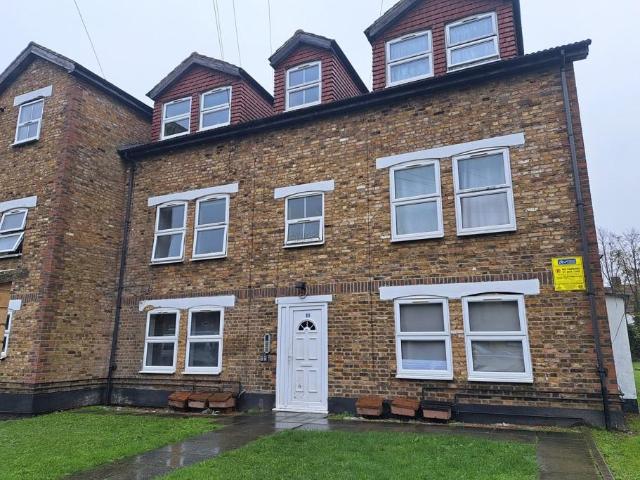 31 HOWARD ROAD SE25 5BU 2 bed apartment to rent £1,450 pcm £335 pw