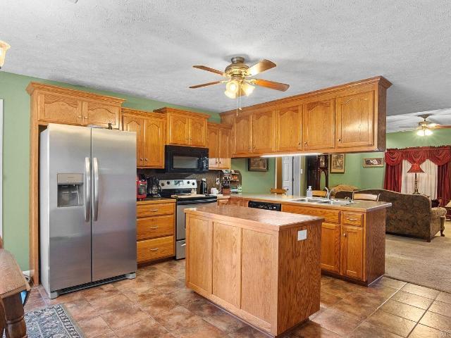 31 Hummingbird Drive