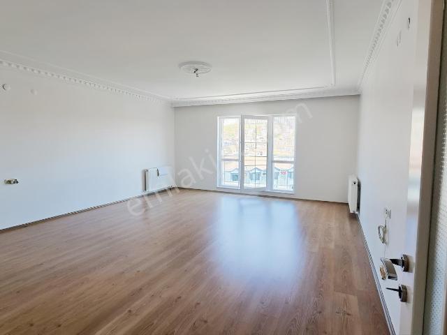 3+1 Kat 3 Ön Cephe 125 M2 Asansörlü Açıkmaya Lütfen Okuyun