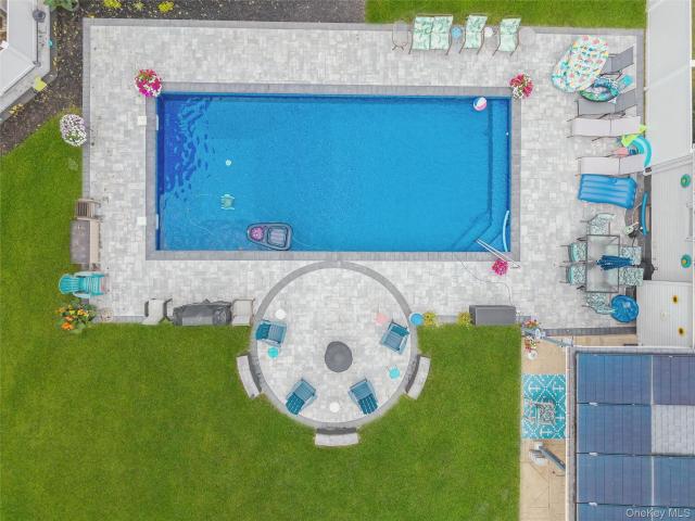 31 Ketay Drive N
