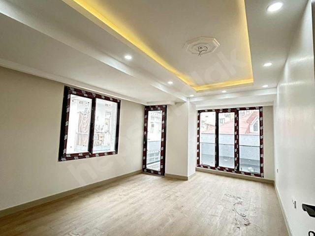 3+1 KİRALIK DAİRE MERKEZİ KONUMDA YERDEN ISITMALI
